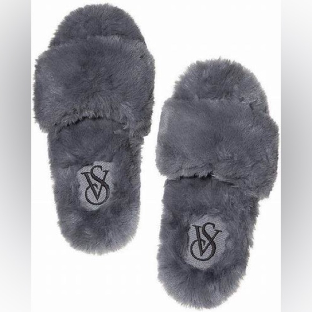 NWT Victoria’s Secret slippers. Plush faux fur.  Medium Gray color.  Medium. 7/8